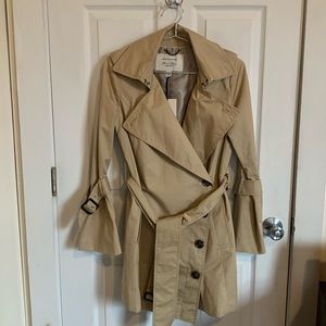 Banana Republic, Olivia Polermo XS trench coat, never worn. Tags still attached.
